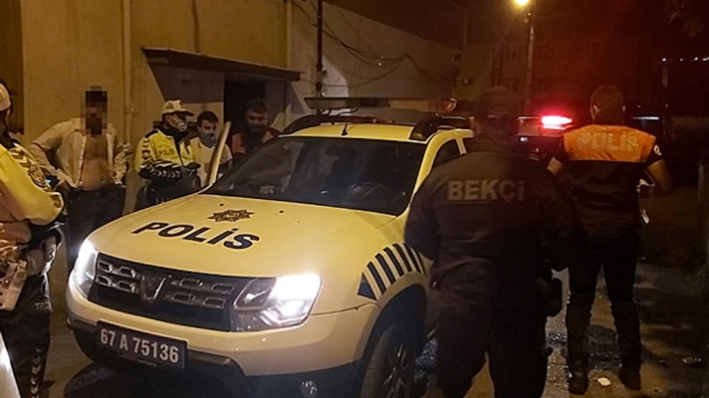 Dur ikazına uymayan sürücü kısa sürede yakalandı
