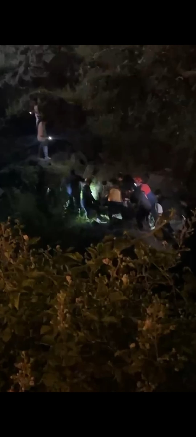 Alkollü şahıs, ormanlık alana düştü...