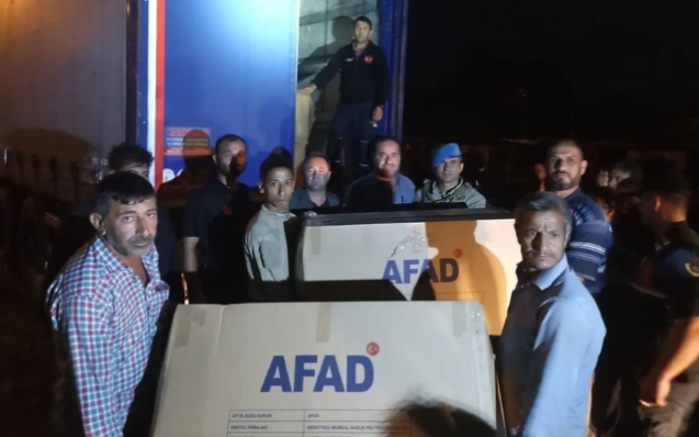 AFAD'tan mevsimlik işçilere koli desteği...