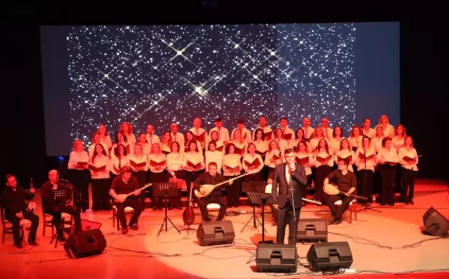 Öğretmenler Korosu ilk konserini verdi...