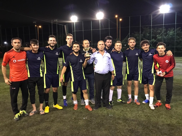 Ödülü camilerine bağışladılar…