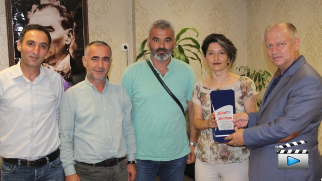 Çorumluoğlu ekibe övgüler yağdırdı...