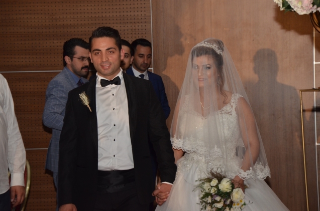 UNUTULMAYACAK BİR DÜĞÜN...