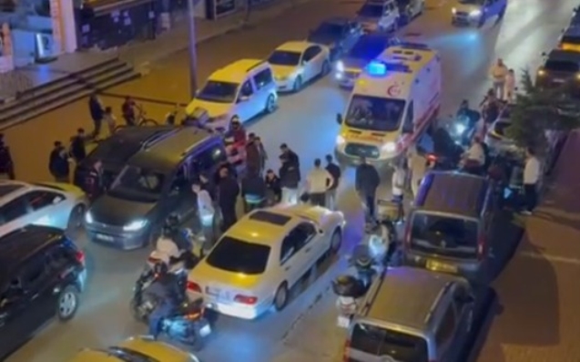 Motosiklet yayaya çarptı... Yaya hastaneye kaldırıldı...