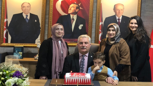 DEMİRTÜRK,ÖNCE AİLESİNE VE PARTİLİLERE TEŞEKKÜR ETTİ...