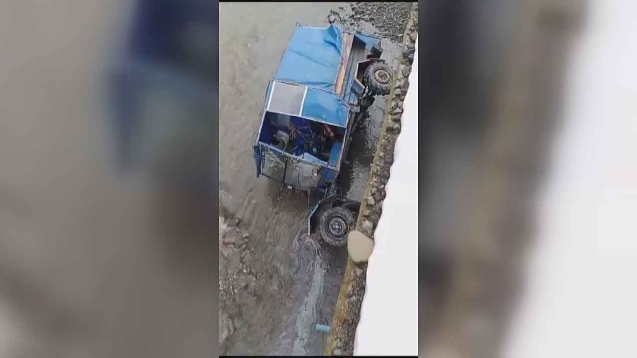 Patpat dereye uçtu... 1 kişi yaralandı...