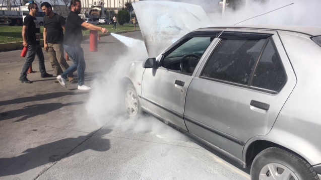 Bir anda alev aldı...