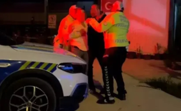 Kaza sonrası sürücüler arasında kavga çıktı 