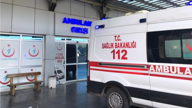 Toprak çöktü yaralandı...