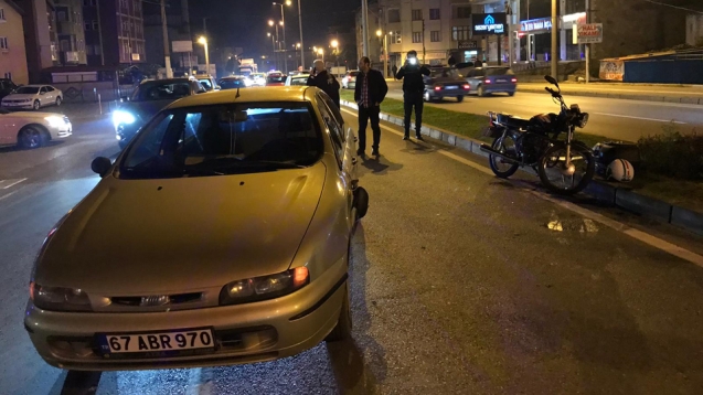 Otomobil, motosiklette çarpıştı...1 yaralı...