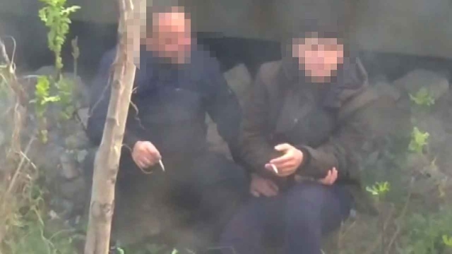 Sigara verdi, güldü, elle t*aciz etti…