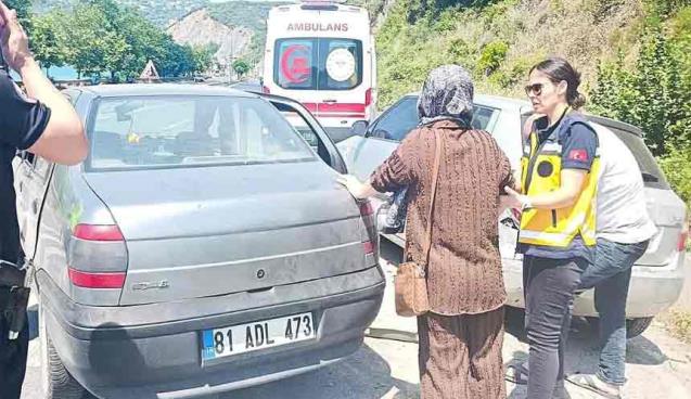 Önce TIR’la çarpıştı… Sonra otomobile çarptı…