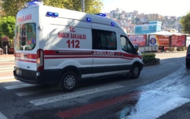 Otomobil yayaya çarptı...