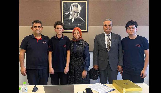 Öğrenciler projelerini Erdemir yönetime sundu...