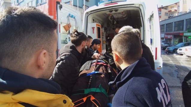 YAŞLI ADAMA, OTOMOBİL ÇARPTI...