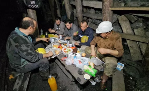 ilk sahuru, yerin 120 metre altında yaptılar...