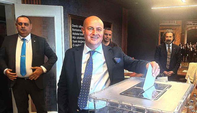 DTO’da Oğuz Ünlüer güven tazeledi…