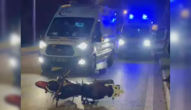 Taksi ile motosiklet çarpıştı... Kazada 2 kişi yaralandı...