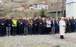 Taşınan 200 kabir için gıyabi cenaze namazı...