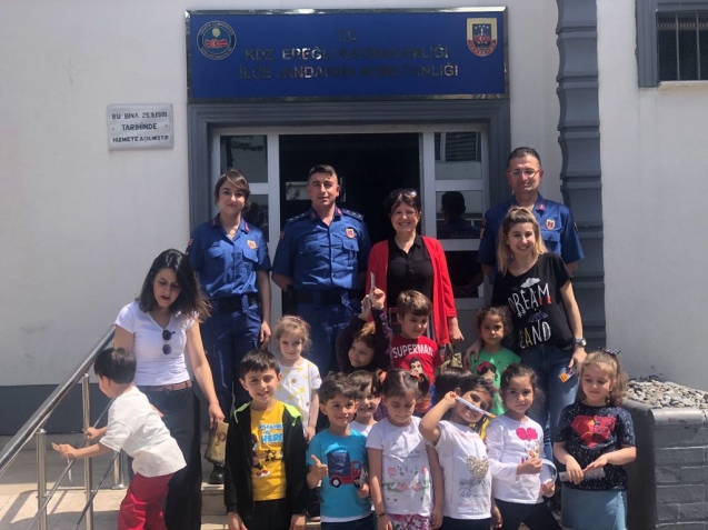 Miniklerden Jandarma çıkarması…