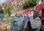 HAYVANLARI İÇİN MASKE İLE EVE GİRDİ