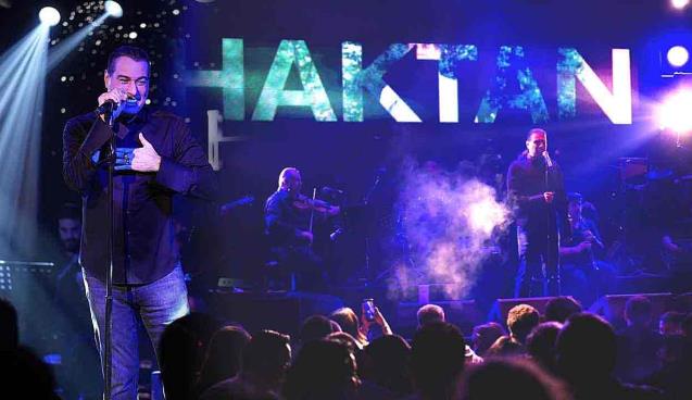 Salon doldu taştı… Haktan unutulmaz gece yaşattı…