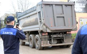 KDZ. EREĞLİ BELEDİYESİ, HAFRİYAT KAMYONLARINA MÜDAHALE ETTİ