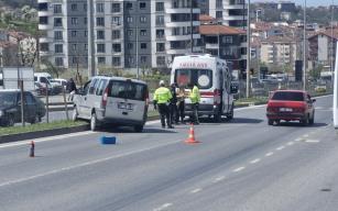 Lastiği patladı... Kazadan kaçamadı...