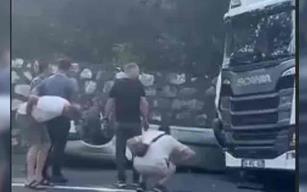 TIR otomobile çarptı… Sürücü öldü..