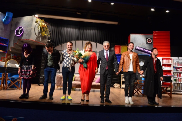 ''ŞEN MAKAS''  SAHNEDE...
