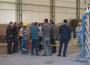 BETON MAKİNESİNİN ALTINDA KALDI...