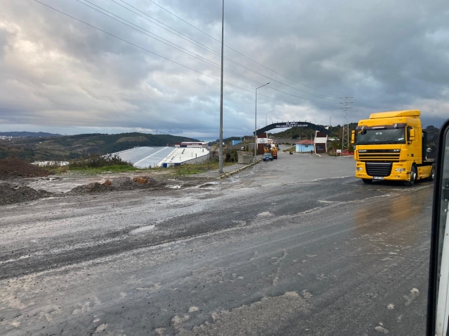 Sürücüler isyan ediyor... Yolu kim yapacak?