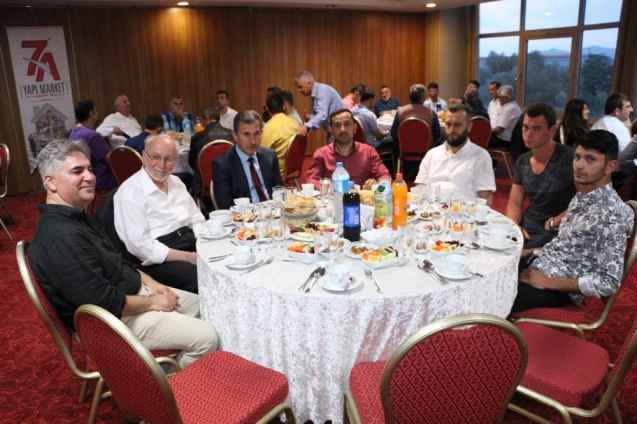 A yapı marketten iftar geleneği…