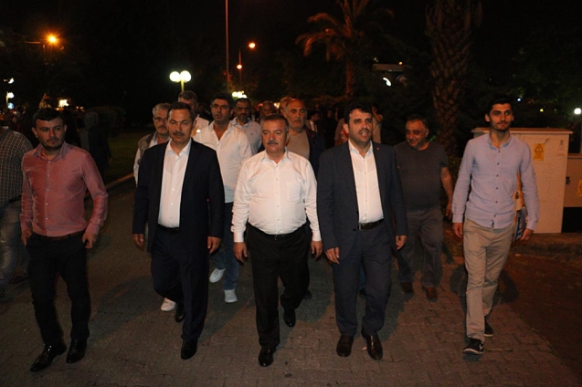 Sahili arşınladı… Sıkmadık el bırakmadı…   