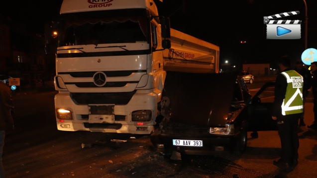 TIR İLE OTOMOBİL ÇARPIŞTI... 1 YARALI...