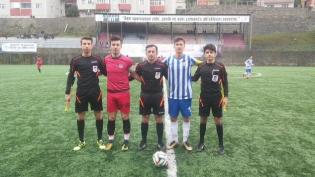 Futboluyla göz dolduruyor..