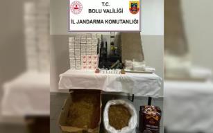 Jandarmadan kaçak sigara ve silah operasyonu; 3 gözaltı