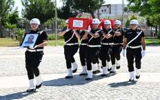 Hastalık nedeniyle hayatını kaybeden komiser toprağa verildi