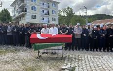 Yaşamını yitiren AFAD personelinin cenaze namazını...