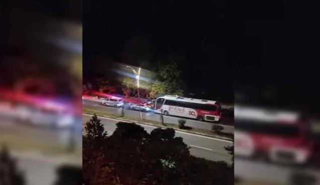 Polis aracına çarpan yolcu otobüsünün şoförü alkollü çıktı