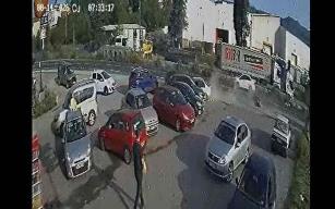 Yok böyle kaza… Ortalık savaş alanına döndü…
