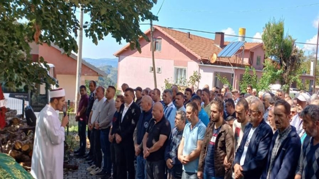 Semiz, geçirdiği kalp krizi sonucu yaşamını yitirdi..