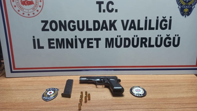Uyuşturucu madde ve silah ele geçirildi...