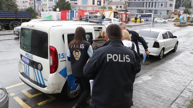 ANNE VE KIZI GÖZALTINA ALINDI...