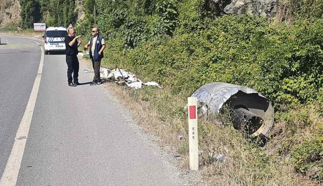 Faciadan dönüldü… Rulo sac yola devrildi…