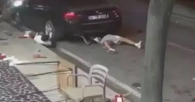 Otomobilin altına savruldu...