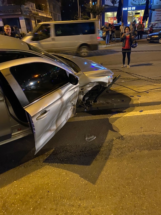 Trafik kazasında 2 kişi yaralandı...