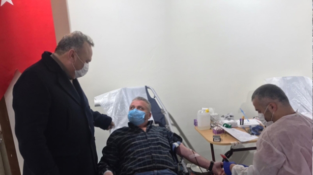 Kan bağışlayana sokağa çıkmak serbest