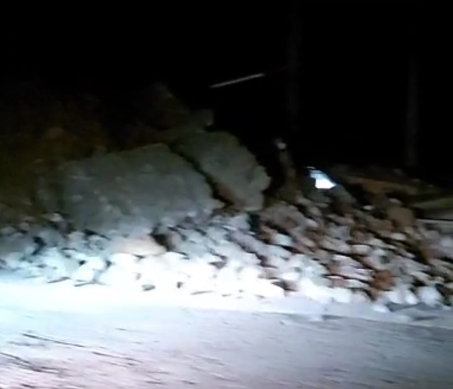 OSB'de yol kapandı... Elektrikler kesildi...