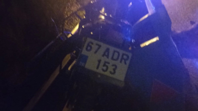 Motosiklet sürücüsü hakimiyeti kaybetti...